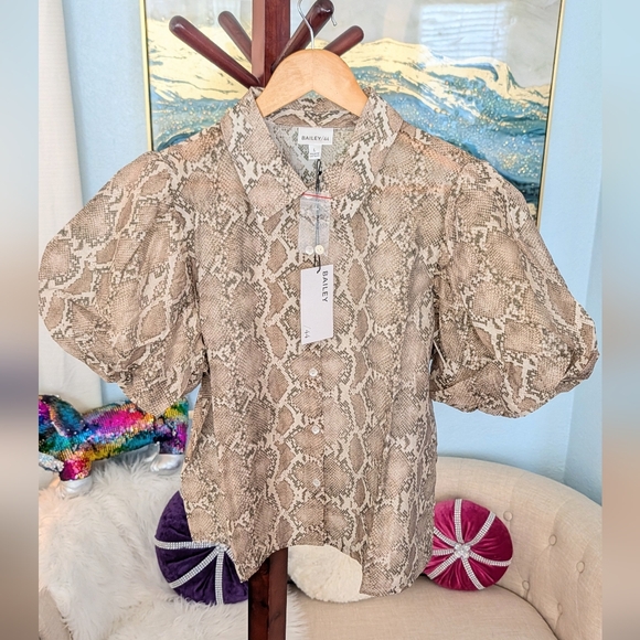 NWT Bailey/44 Women's Snake Print Puff Sleeve Top Size L - Picture 13 of 13